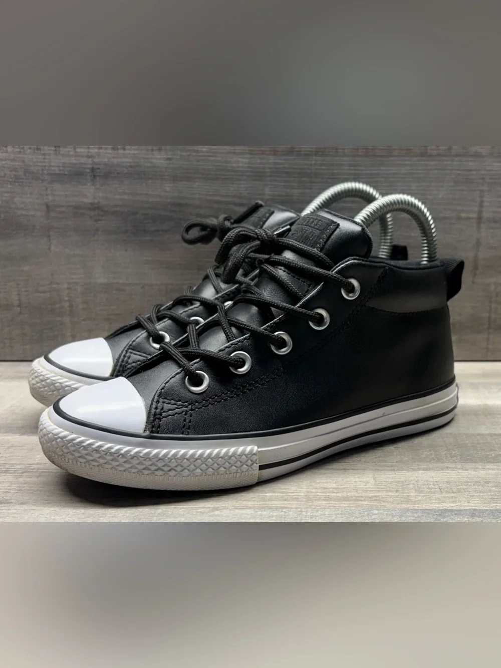 Converse Chuck Taylor All Star Street Mid Kids 2 Black Leather 663835C